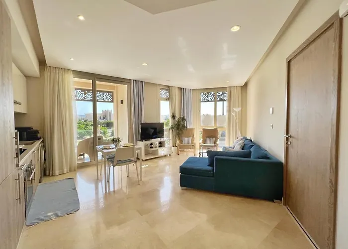 Proper & Plush 1 Bdr Mangroovy Free Pool & Access