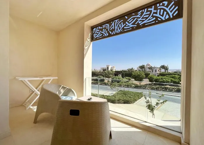 Proper & Plush 1 Bdr Mangroovy Free Pool & Access * Hurghada